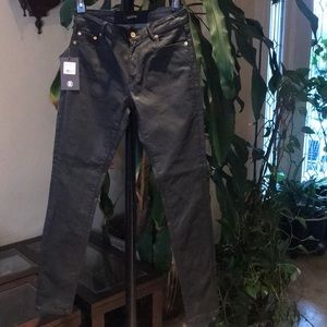 Beautiful NWT Roberto Cavalli Jeans